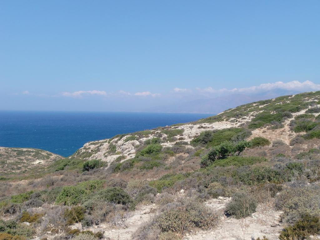 Hotel Neos Matala エクステリア 写真