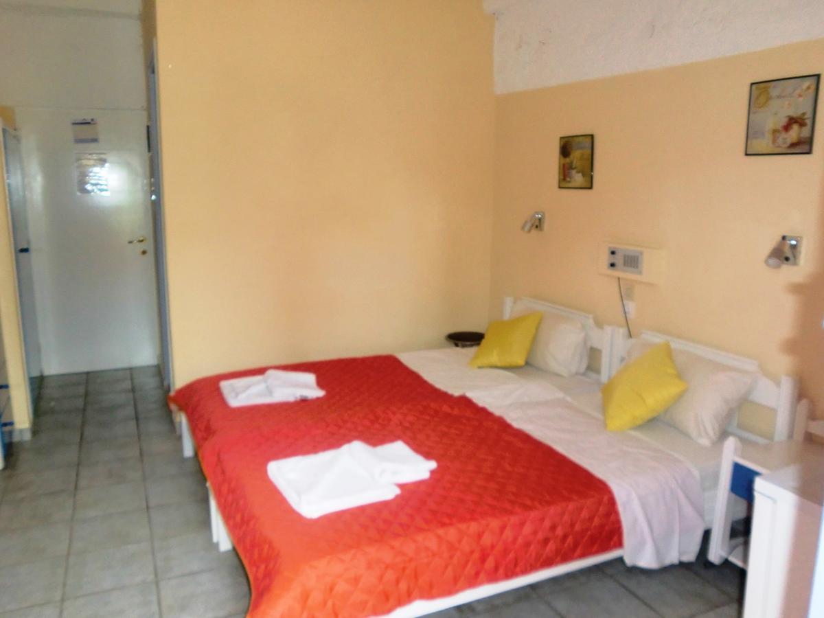 Hotel Neos Matala エクステリア 写真