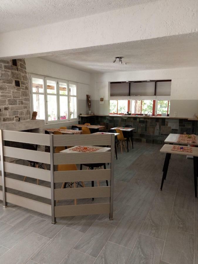Hotel Neos Matala エクステリア 写真