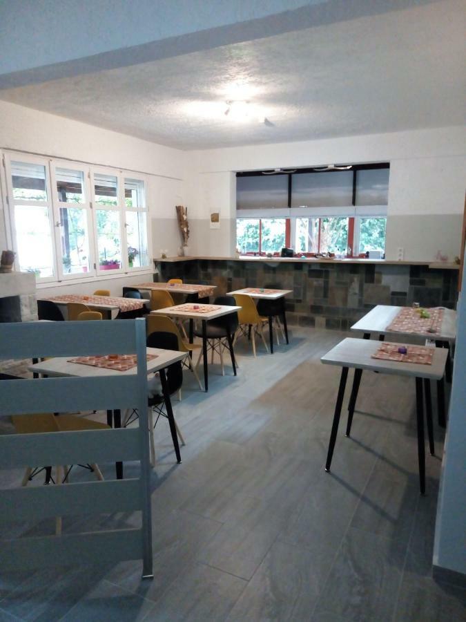 Hotel Neos Matala エクステリア 写真
