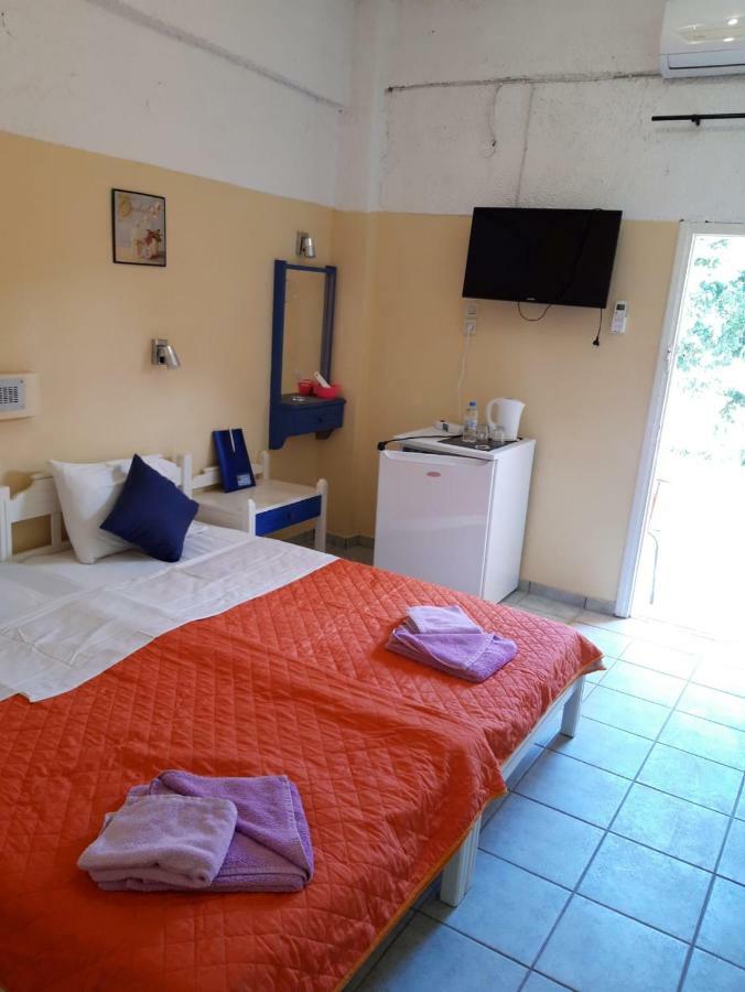 Hotel Neos Matala エクステリア 写真