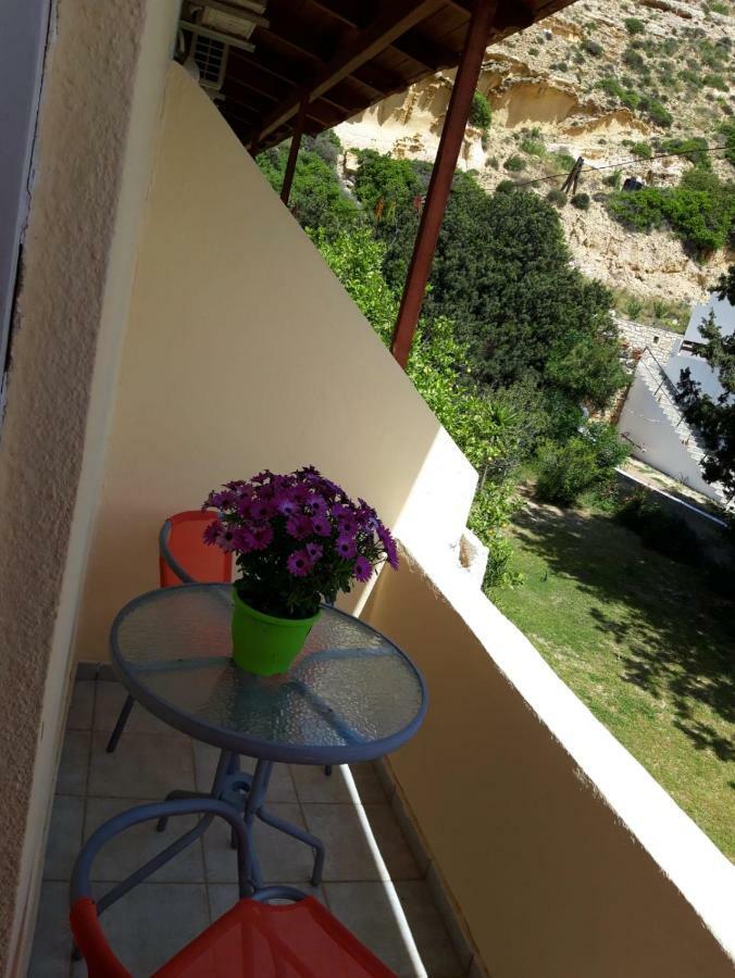 Hotel Neos Matala エクステリア 写真